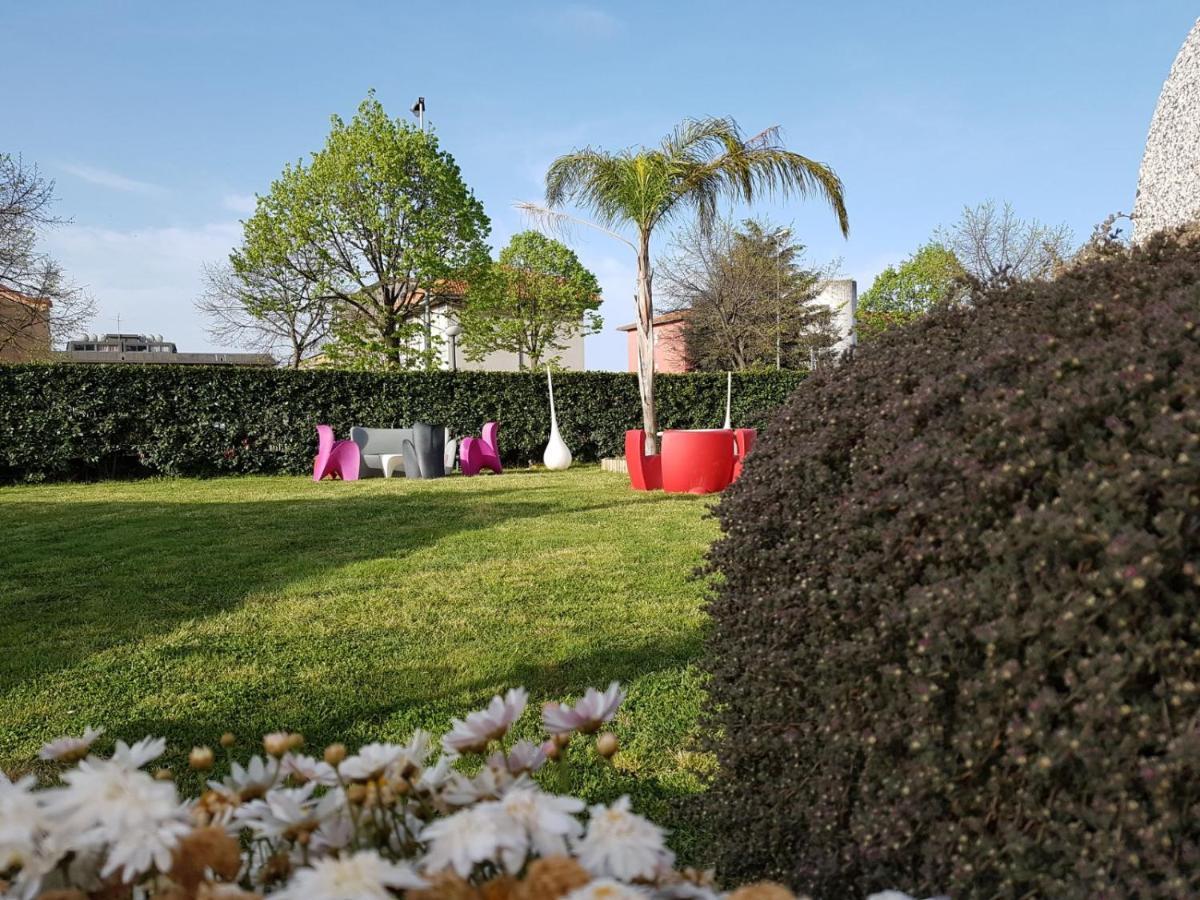 Hotel I Giardini Del Novecento Lamezia Terme Exterior foto